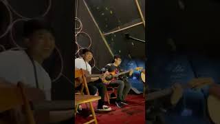 Download lagu Tunggulah tunggu - monkey boots ( cover by kandang project ) mp3