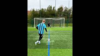 You'll need to see this twice to understand it ⚽🔁