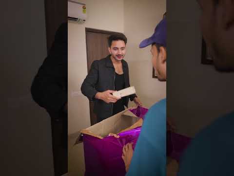 Family को Surprise करने के लिए Beta लाया ये Phones! 😱 #shorts