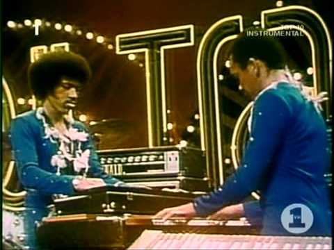 Commodores - Machine gun (SoulTrain)