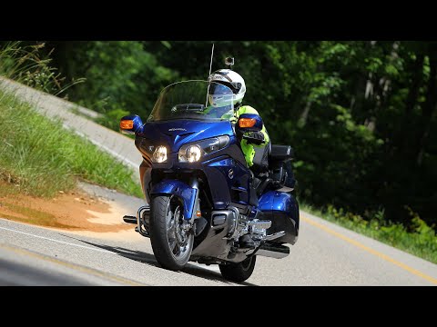 GL1800 Suspension Upgrade - Behind the scenes at Traxxion Dynamics