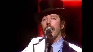 Dan Hicks : There Ain't a Guy That Wouldn't Like to Be in My Shoes