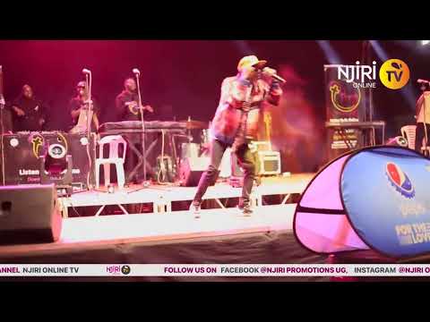 St  Ronie Performs  Live @Katonda W'abanaku Mwe'no Ensonga Concert - Njiri Online TV