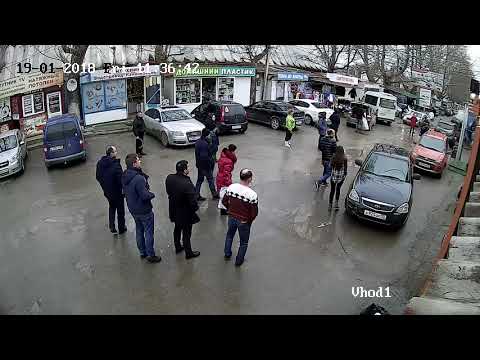 Женщине за рулем Toyota Rav 4 стало плохо и она потеряла сознание