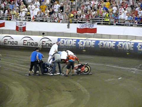 Speedway GP Toruń 2011  Gollob & Laguta  crash