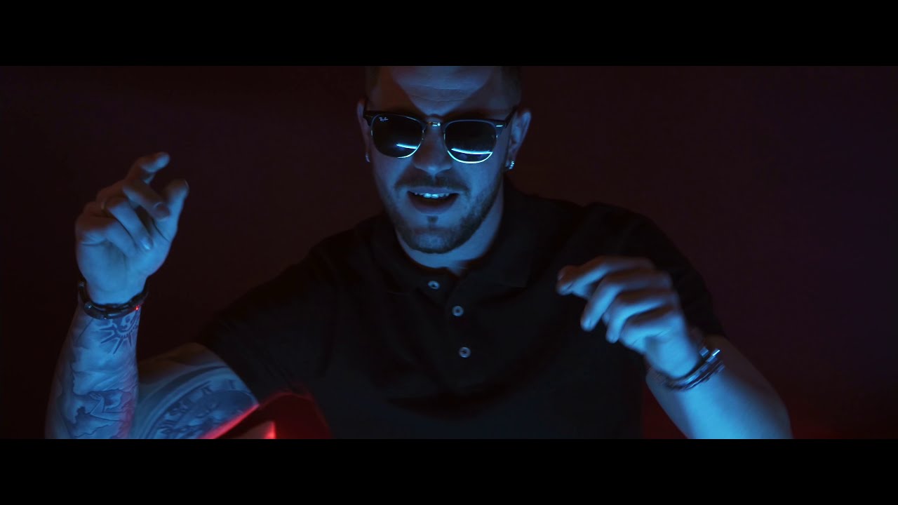 Raul Camacho — Ella