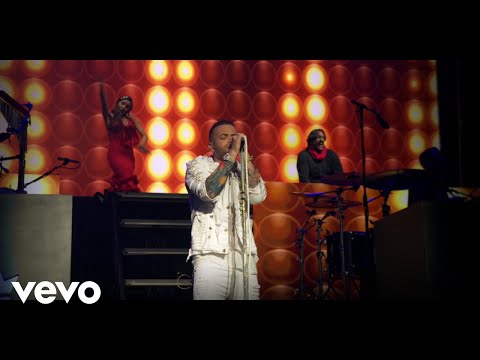 Video thumbnail for 911 (En Vivo)