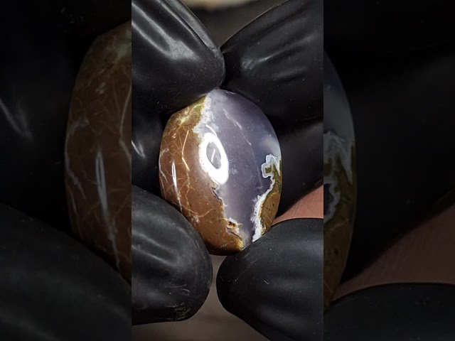 حجر عقيق خرائطي سماوي طبيعي