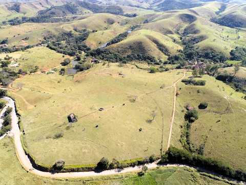 Fazenda à venda - Pinheiros - Lavrinhas/SP