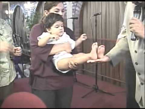 Evang Moises Alicea - milagros en ecuador 2.MPG