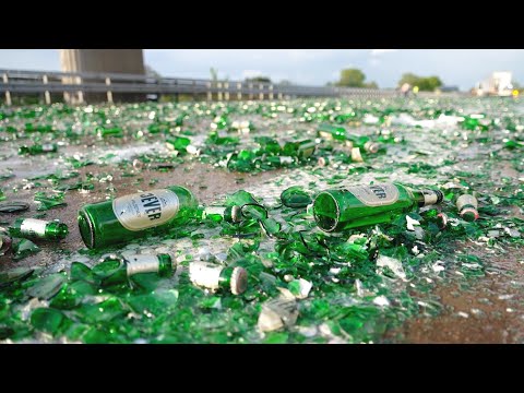 A1: Laster verliert tausende Liter Bier - German Beer on German Autobahn
