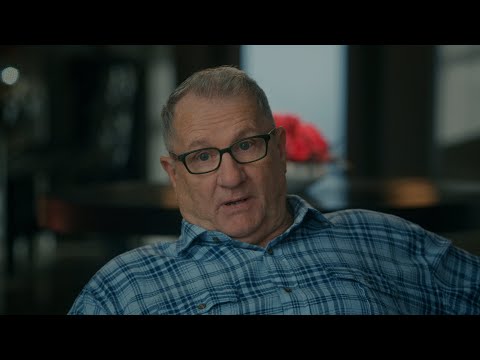 Jay Is Impressed by Joe's Salesmanship - Modern Family