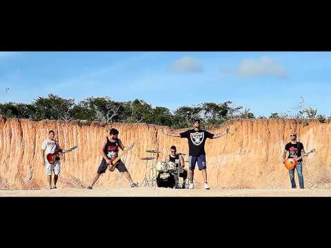 Psicomancia - Capuz, enxada, calor, pedra, batalha.