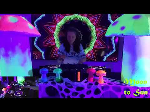 Moon To Sun Livestream - Rina