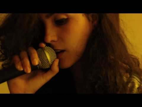 Lara Nuh  - Una mujer (LIVE re edit)