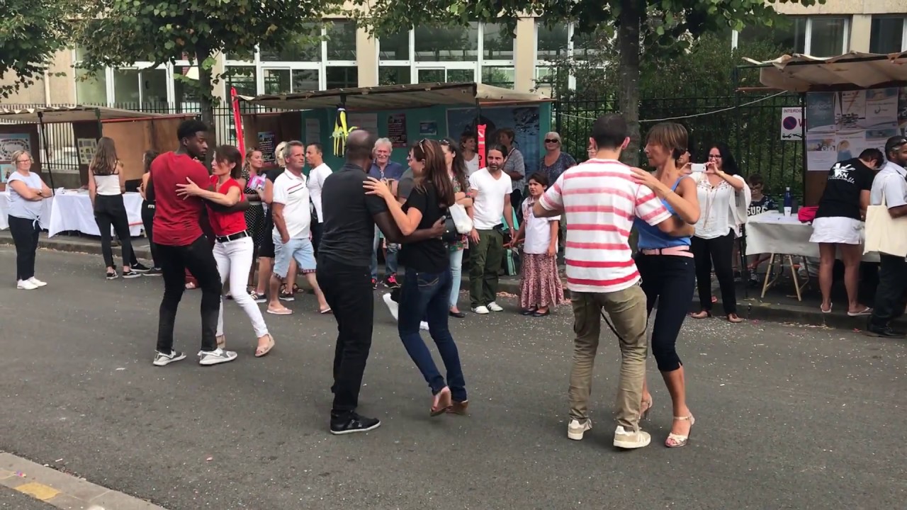Watch video ESCALE FORME / CARREFOUR DES ASSOCIATIONS / VILLEMOMBLE / KIZOMBA ESCALE FORME / CARREFOUR DES ASSOCIATIONS / VILLEMOMBLE / KIZOMBA