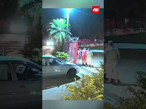 Bombeiros salvam recém-nascido de 26 dias engasgado em Birigui, SP #shorts