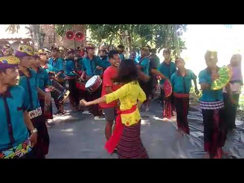 Ala" mandik jaran di gelanggang buntapeng