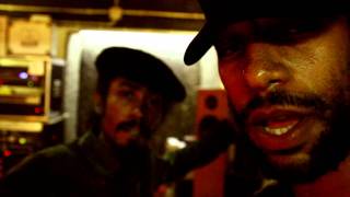 Mandinka Warrior & Mr. Williamz - We can't give up (Official Music Video)