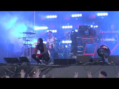 The Prodigy - Smack my bitch up (live @ Moscow 2011) HD
