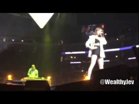 Jimin AOA performing Puss Live at KCon 2015 (K-Pop with DJ Wealthy Jev)