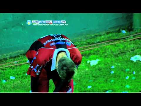 Tenía todo el arco para él.Banfield-Douglas.Fecha 38.Torneo Primera B Nacional.Fútbol Para Todos