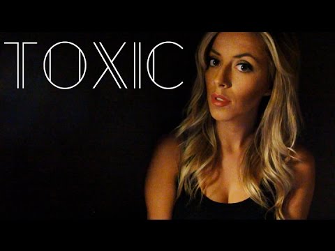 "Toxic "ブリトニー・スピアーズがNYCでカバー - Candace Leca ("Toxic" Britney Spears Cover in NYC - Candace Leca)
