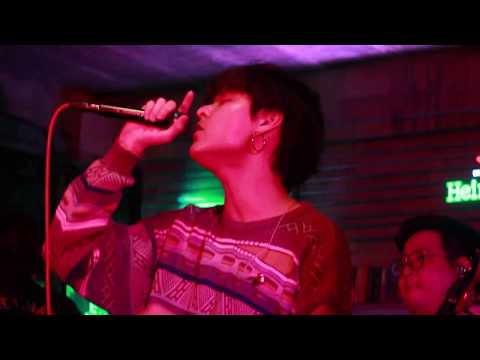 The TOYS x Lipta - ก่อนฤดูฝน LIVE @ Sewana Paploen | Cr.TATAEW