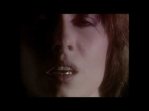 Pretenders - I Go To Sleep (Official Music Video)