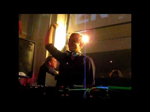 Jochen Miller vs Armin van Buuren - Lost Connection In and Out of Love (AvB Mash Up) - Ruby Skye