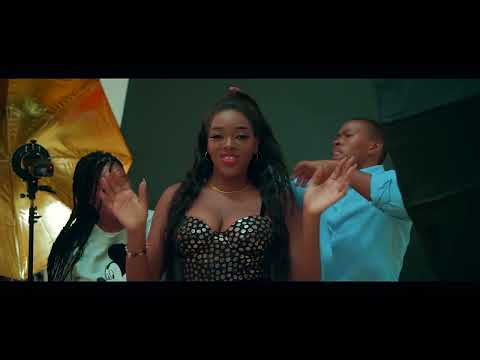 Dj Vado Poster considerada Maya Zuda rainha e Os Banah  reis do Afrohouse em Angola