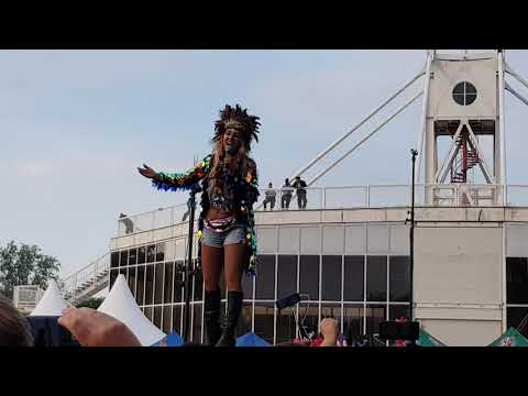 Loona - Hijo De La Luna (live in Prague at 90s Explosion 2019)