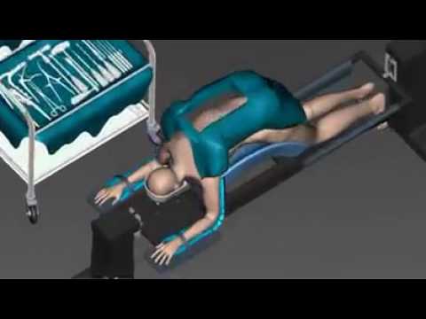 Revengers 2 sebagai torus palu mengangkat Kedua wanita membawa video