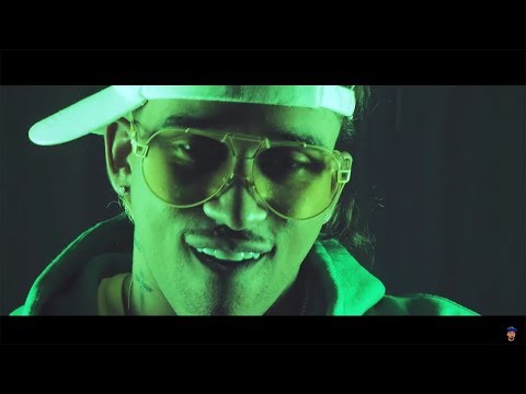 Bryant Myers - Un Ratito Mas ft. Bad Bunny (Video Oficial)