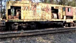 preview picture of video 'Iowa Northern Railroad  Loco # 2492  Salvage'