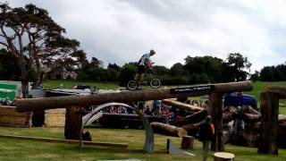 preview picture of video 'woodfest 2011 trails stunt riding / biking event'
