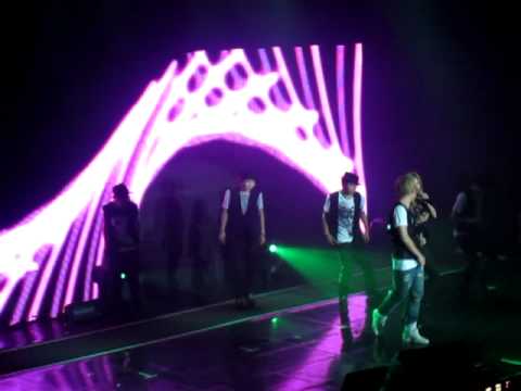 100810 JunHyung rapping for G.NA @ Cube Stars Party