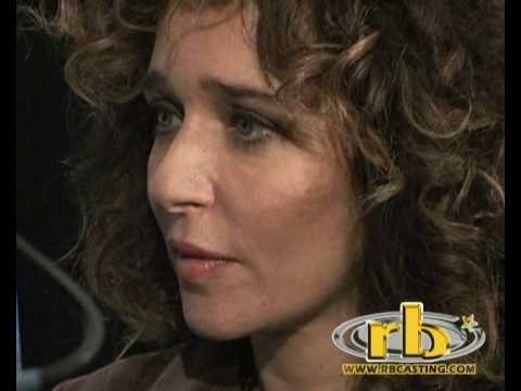 VALERIA GOLINO intervista (film "GIULIA NON ESCE LA SERA") - WWW.RBCASTING.COM