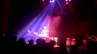 Xavier Rudd - Love Comes And Goes