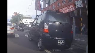 機車待轉區=汽車停車格