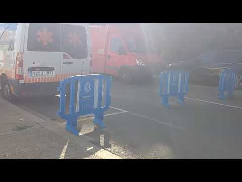 Entrance for publics on the visit accreditation pass only privates instances!