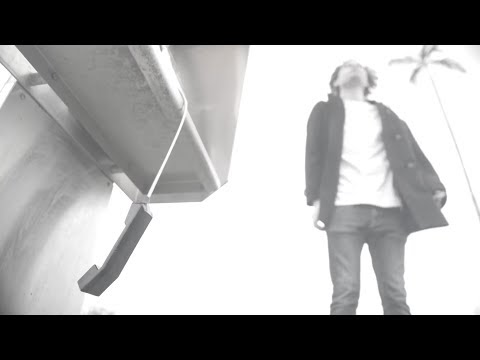 DELUSO - Don't Look (Official Video)