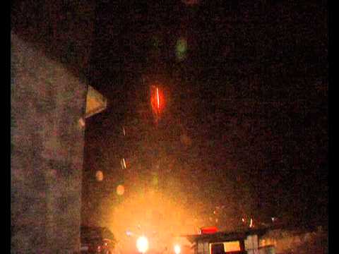 SFR001-01 1,2' roman candle 8 shots Gold strobe tail