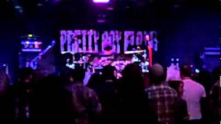 Tod "T" Burr Drum Solo w/Pretty Boy Floyd