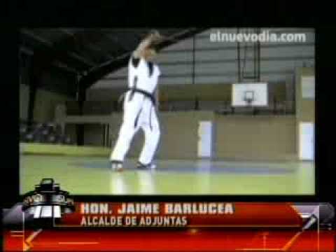 SuperXclusivo 3/23/10 - Alcalde no revela el secreto de su pelo