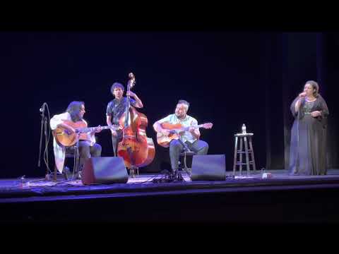 Hungarian Gypsy Nota - Juli Botas sings w Debi Botus band ft Zach Serleth (b) Sami Arefin (g)- DiJ