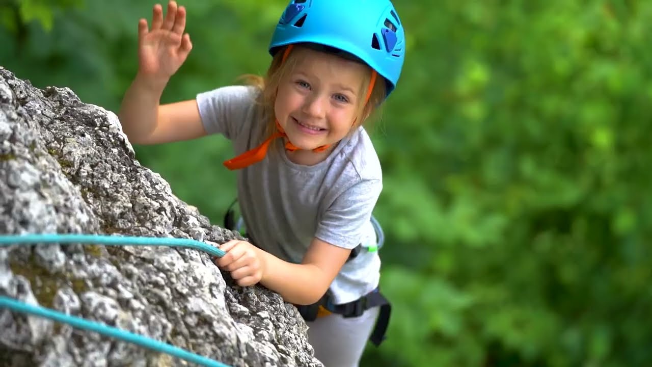Warsztaty wspinaczkowe w skałkach - Fundacja Sprawne Wspinanie - Lipiec 2025