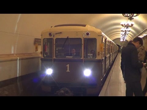 Электропоезд 81-717/714.5А 'Ретро' (Парад поездов Московского метро 82 года!)