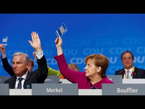 ميركل تقترب من بدء ولاية رابعة مع موافقة حزبها الدخول في ائتلاف مع الاشتراكيين…