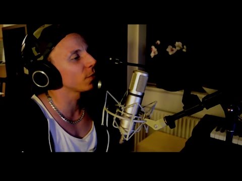 Ricky Lost- Gravitation( Studio live) (Prod Uptight Beats)